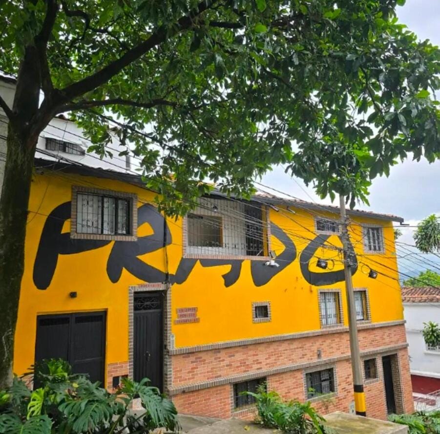 Girasol cozy Room in Medellin Apartment in Medellin