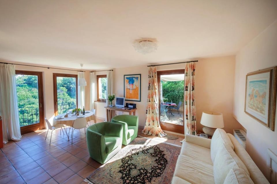 Historical Residence Patio - Sea View, Garden, AC Apartment in Cupra Marittima