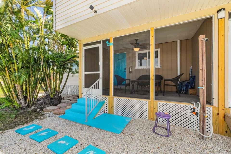 Sanibel Sandals & Flip Flops Apartment in Sanibel Island