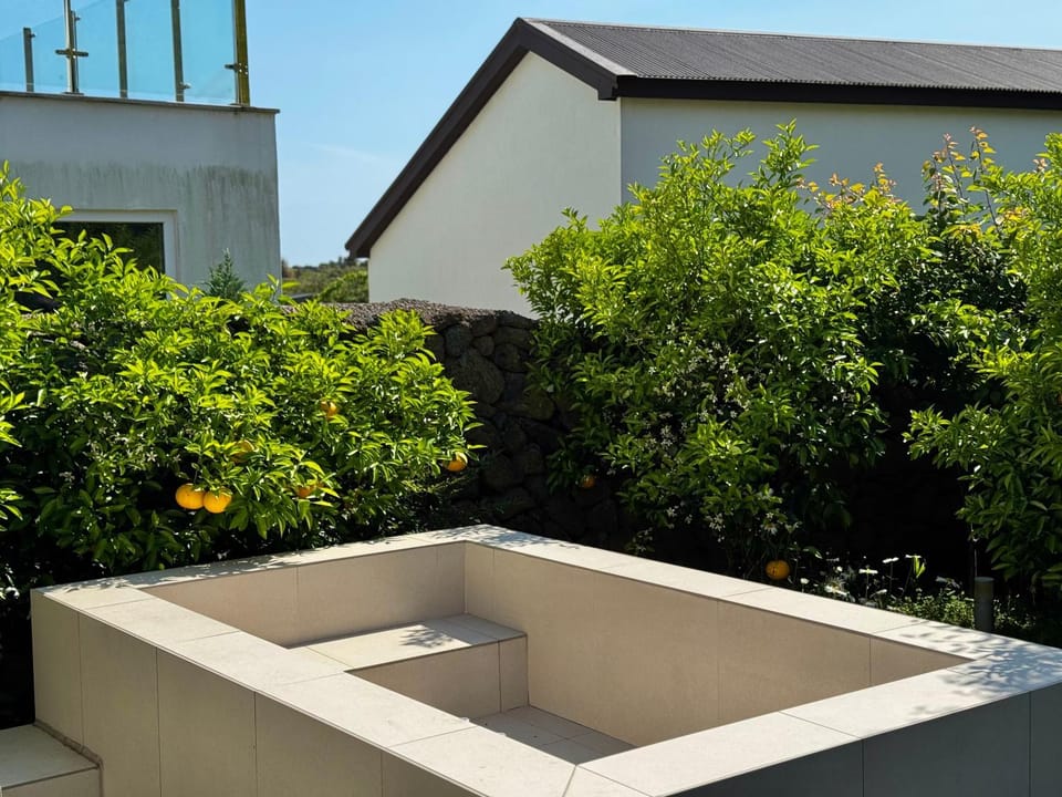 제주감성숙소 오르마레 Villa in South Korea