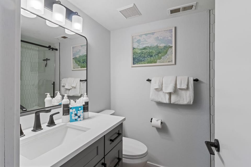 Bathroom, towels
