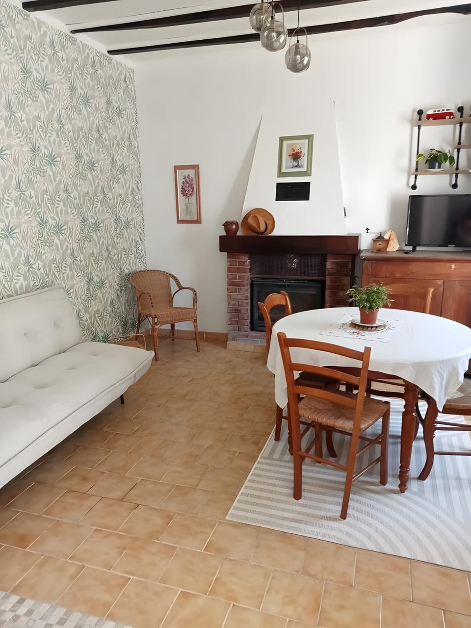 Property building, Living room