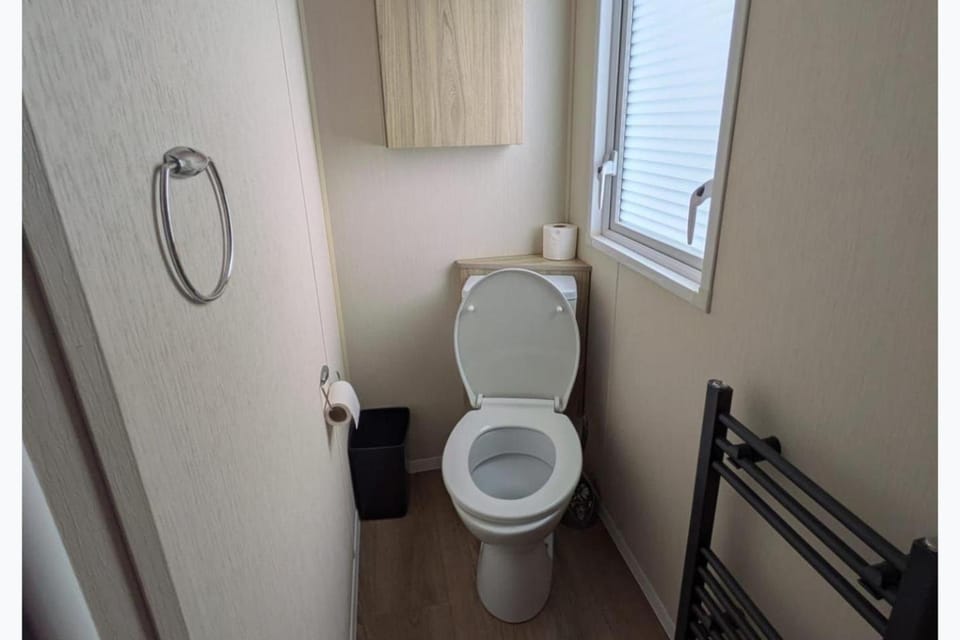 Toilet, Bathroom, acessibility