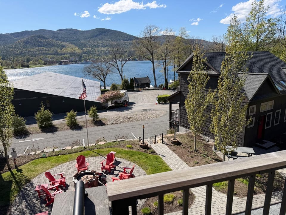 Deluxe Lodge Lakefront On Lake George #3 House in Queensbury
