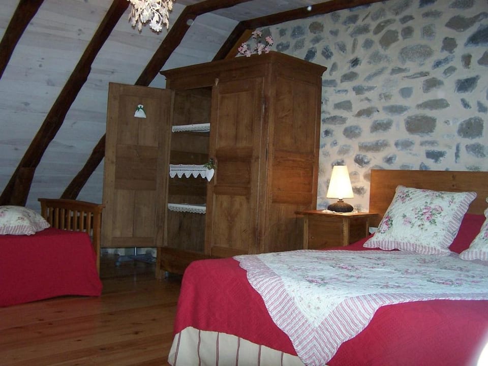 Promo d'été au gîte A l'Abri du Temps House in Occitanie