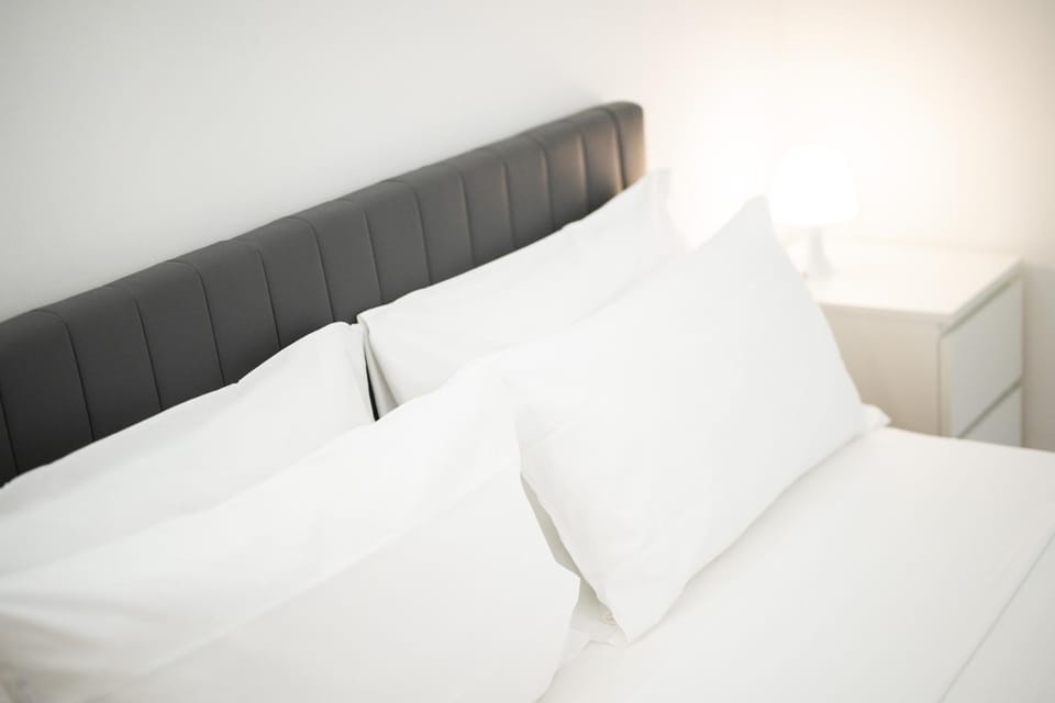 Urban Apartment in Milan Shopping Area, Metro M1 with Self Check-in Apartment in Milan