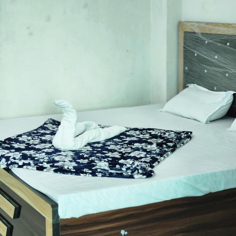 Shri om paradise inn Bed and Breakfast in Uttar Pradesh