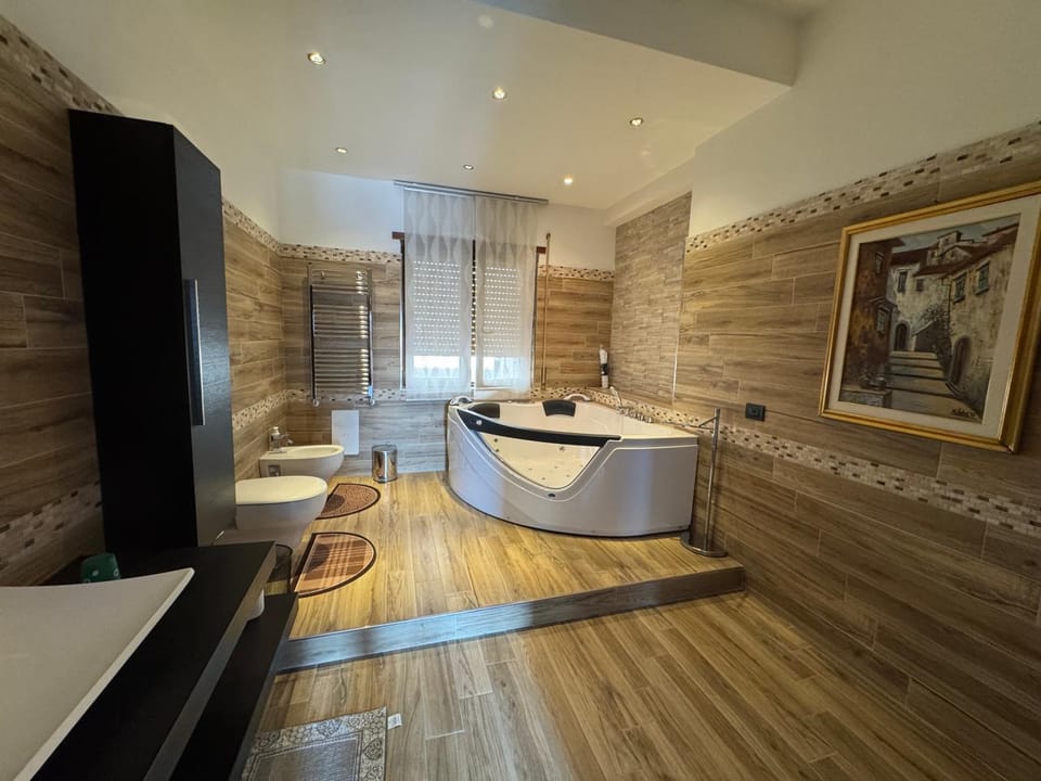 Hot Tub, Bathroom, Bath