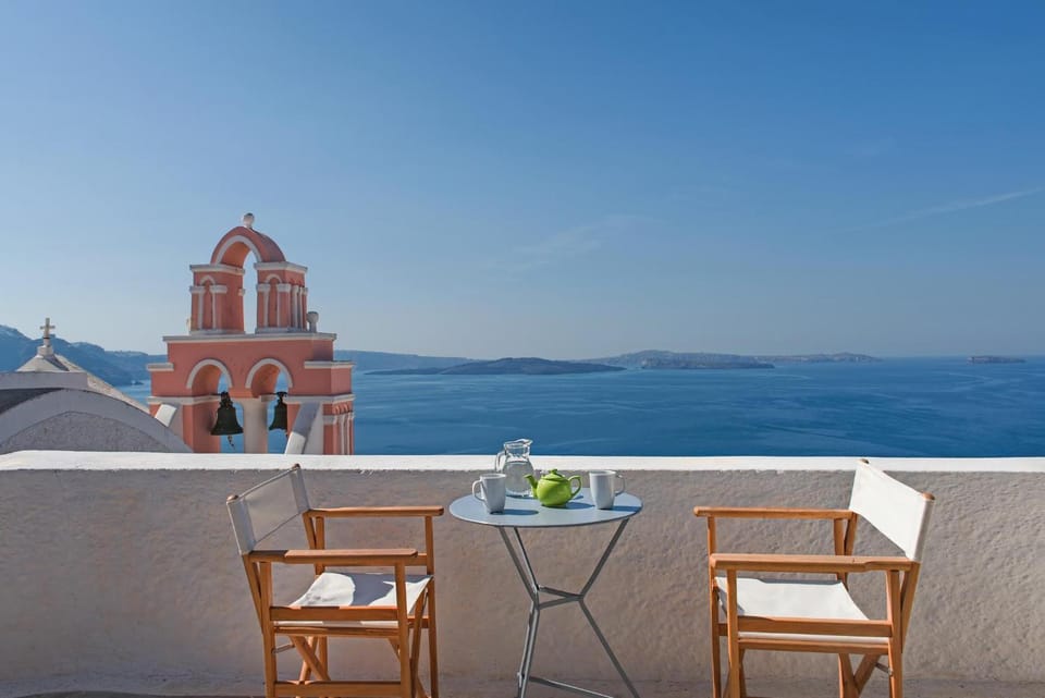 Patio, Nearby landmark, Day, Natural landscape, View (from property/room), Balcony/Terrace, Seating area, Dining area, Sea view