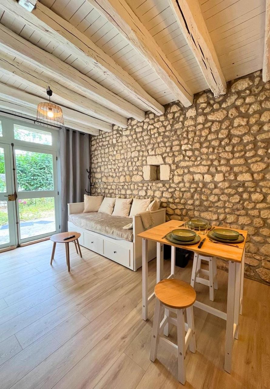 L'Idylle en Touraine - Parking - Petit jardin Bed and Breakfast in Centre-Val de Loire