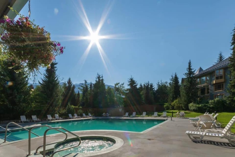 Mid Century Modern - Whistler Studio w Pool & Hot Tub House in Whistler