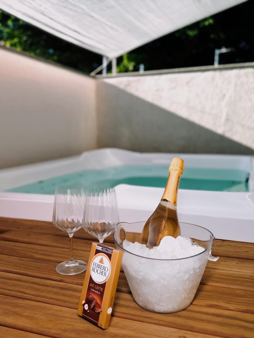 Jacuzzi Privativa com Café Especial, Próx Floripa e Praias Apartment in São José