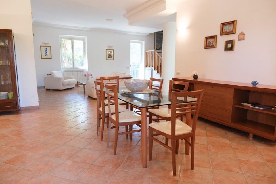 Villa Domus Aurea Bed and Breakfast in Campania