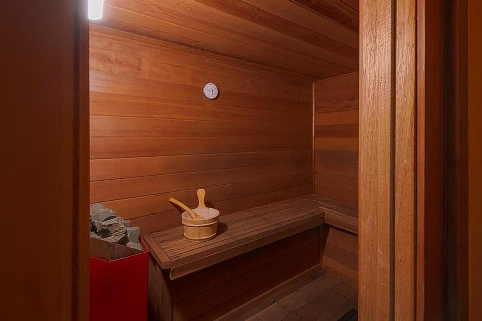 Alpine Adventure Lodge House in Steamboat Springs