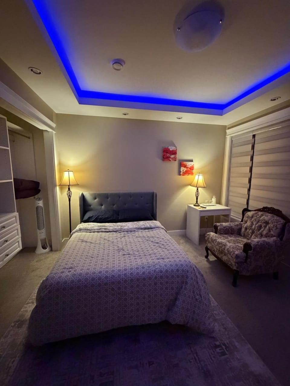 Bed, Photo of the whole room, Bedroom