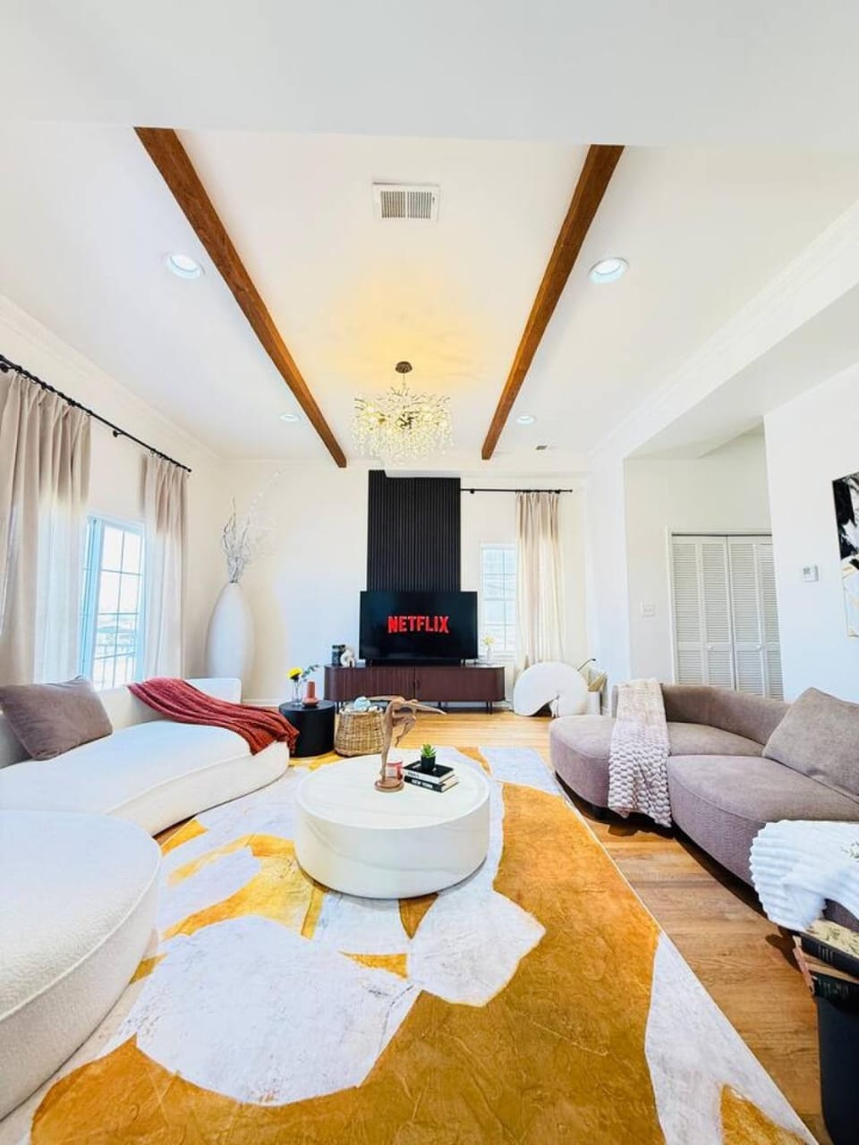 Golden Oak Retreat 5bed NYC getaway Free Parking Family House in Jersey City