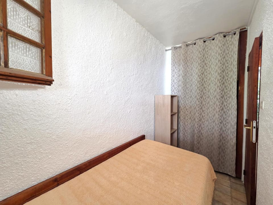 Bedroom, storage