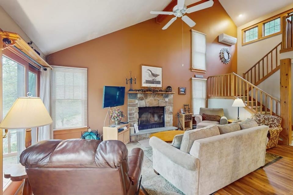 Whim's Delight House in Pocono Mountains