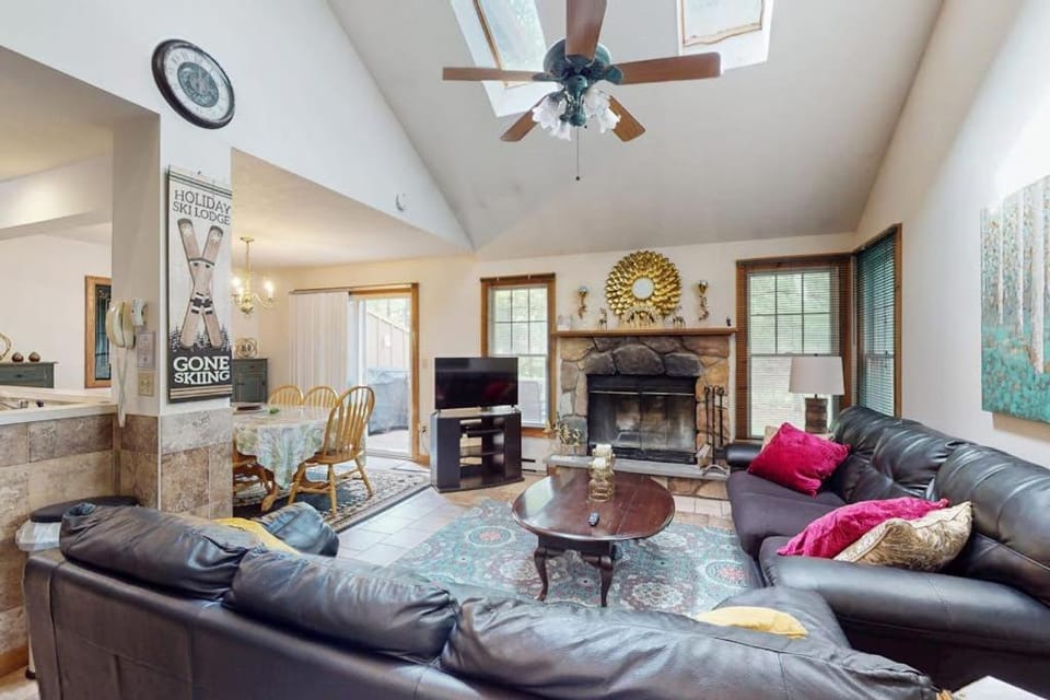 Spruce Serenity House in Pocono Mountains