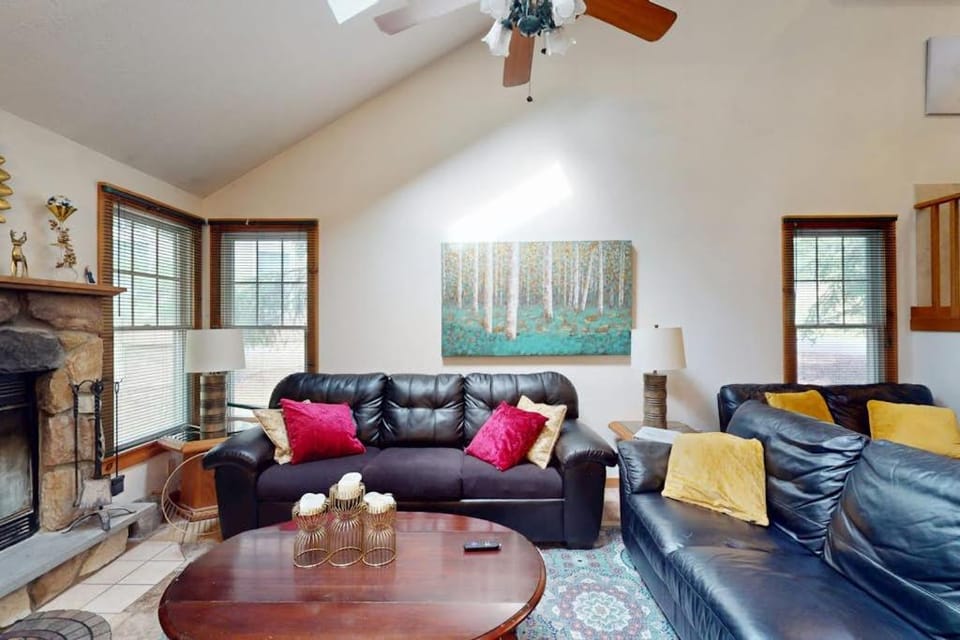 Spruce Serenity House in Pocono Mountains