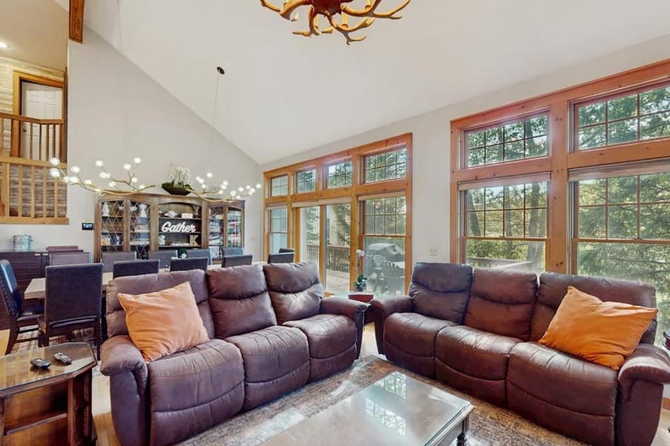 Vista at Camelback Mountain House in Pocono Mountains