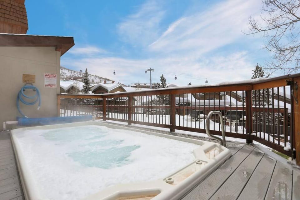 Ski Haven Hideout Apartment in Steamboat Springs