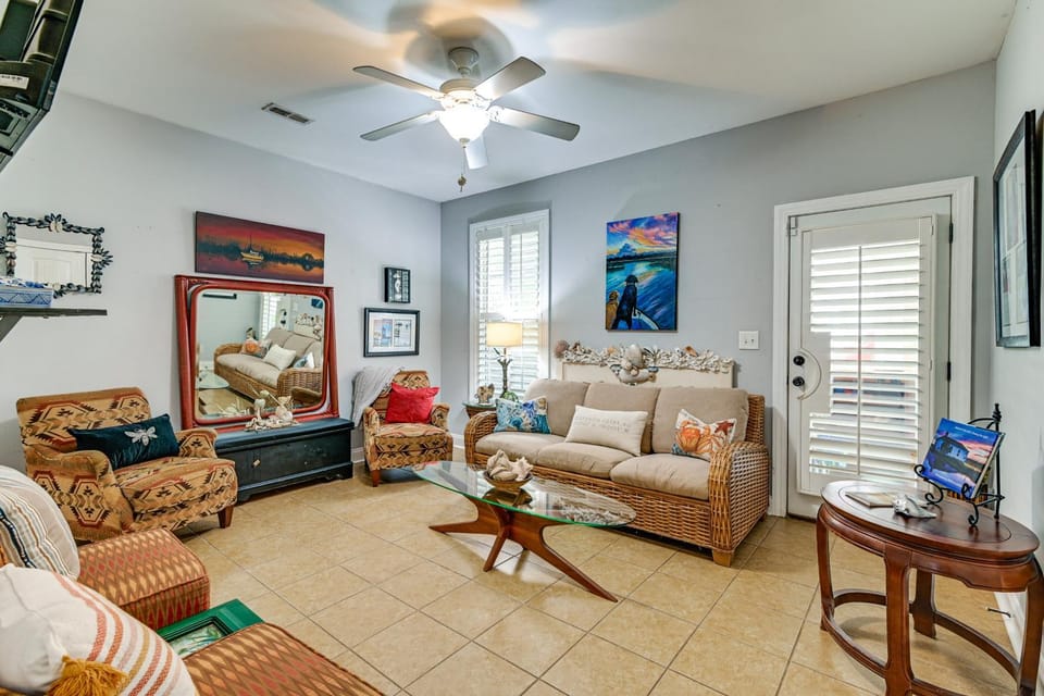 Walk to the Water! Murrells Inlet Getaway Apartment in Murrells Inlet
