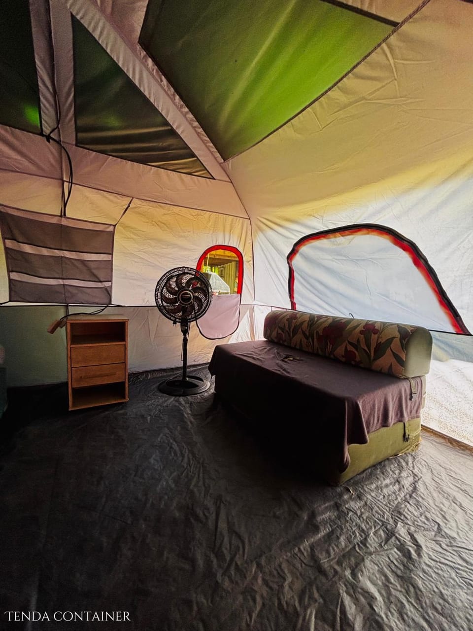 Photo of the whole room, Bedroom