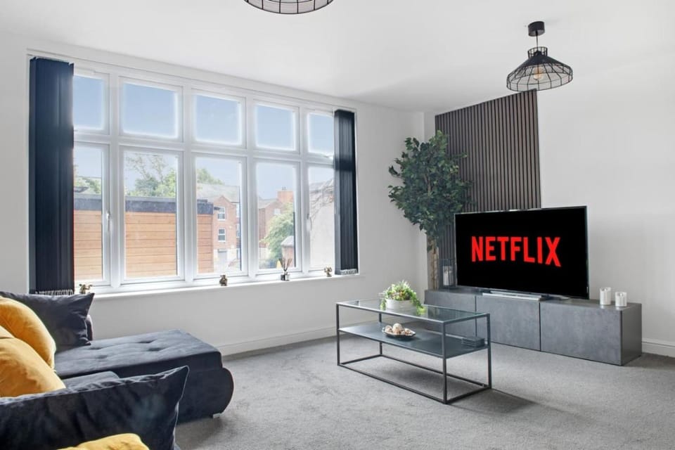 Communal lounge/ TV room, Living room, Seating area