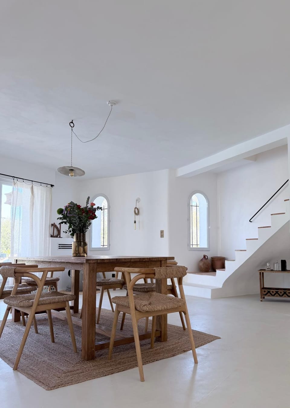 Patio, Nearby landmark, Living room, Swimming pool, heating, internet, air conditioner