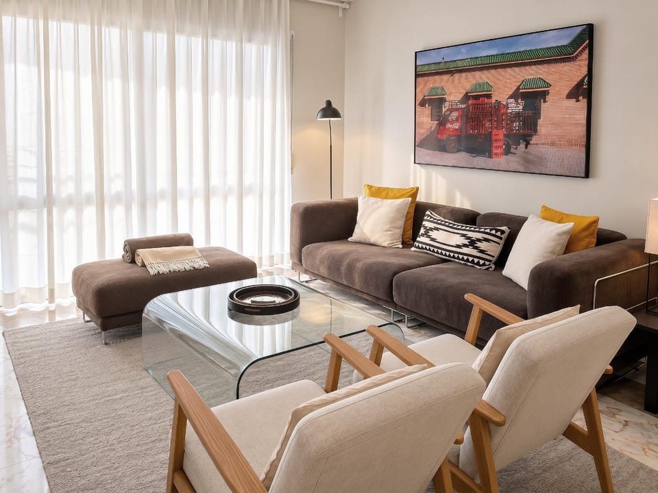 Large 3BR Apartment in Cascais with 2 Balconies Apartment in Cascais