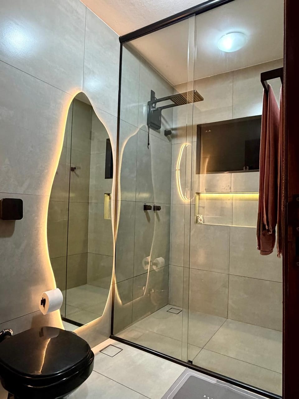 Shower, Bathroom, towels