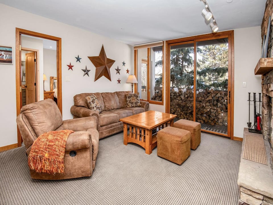 Townsend Place 205 Apartment in Beaver Creek