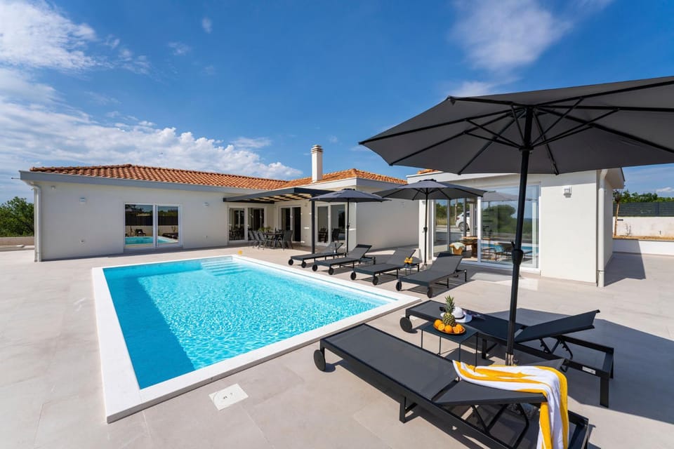 Villa Selmeni Villa in Zadar County