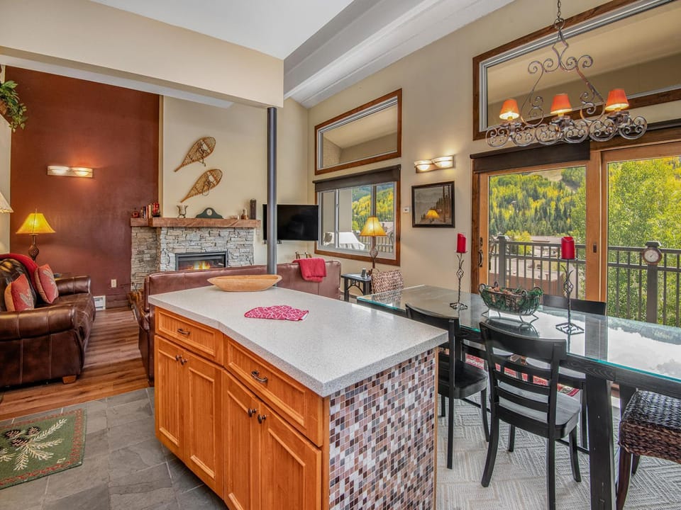 Vantage Point Condo 411 Apartment in Vail