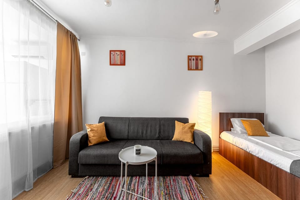 Communal lounge/ TV room, TV and multimedia, Living room, Seating area