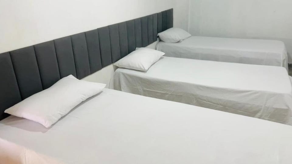House in Divinópolis with gourmet area and swimming pool House in State of São Paulo