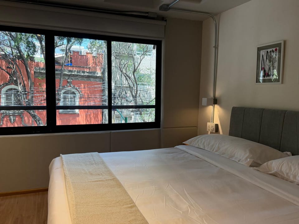 Praga Suites 1 New 1BR Fast WiFi Great Location Apartment in Mexico City