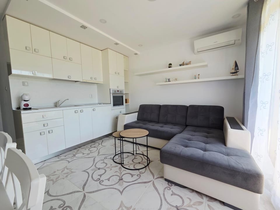 Siyana Obzor Apartment in Burgas Province