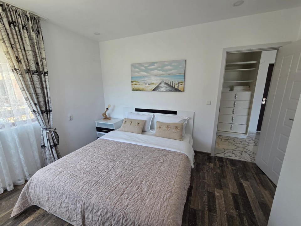 Siyana Obzor Apartment in Burgas Province