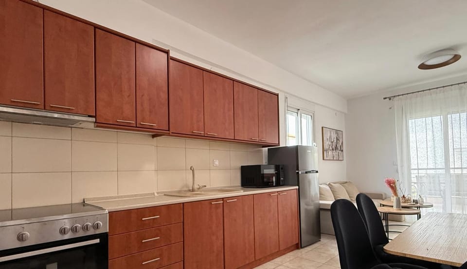 Kitchen or kitchenette, oven, pet friendly, stove