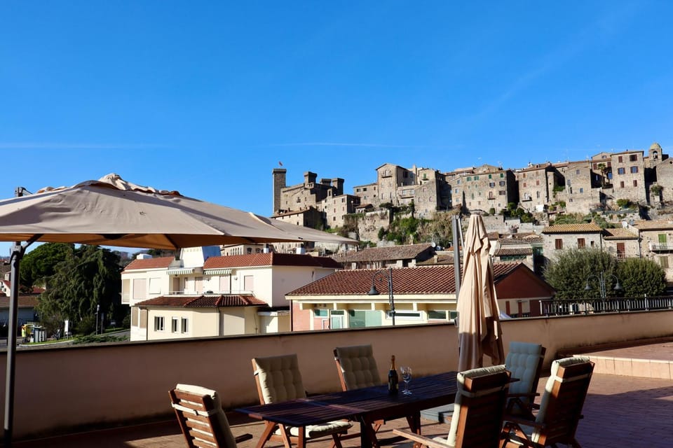 View (from property/room), Balcony/Terrace, Dining area, City view