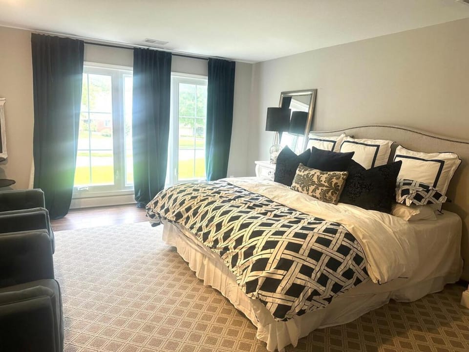 Santoclere - designer home at Corporate Woods House in Lenexa
