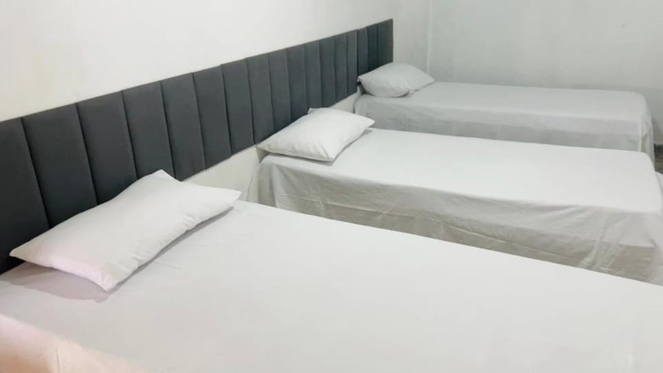 House in Divinópolis with gourmet area and swimming pool House in State of São Paulo