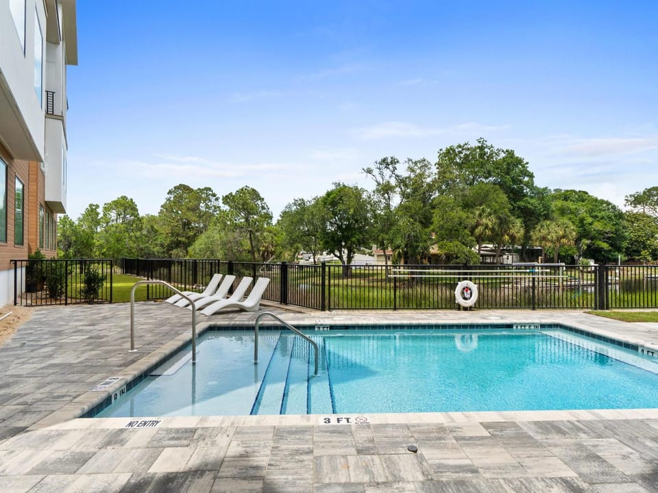 3010 Whispering Sand C by Southern Vacation Rentals House in Lower Grand Lagoon