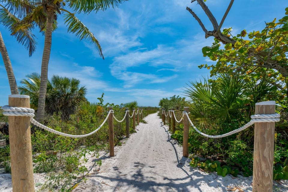 Dune Your Thing A by Sun Palace Vacations House in Estero Island