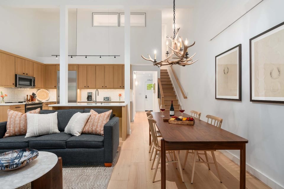 Abode at Cottonwood brand new remodel near JHMR House in Wilson
