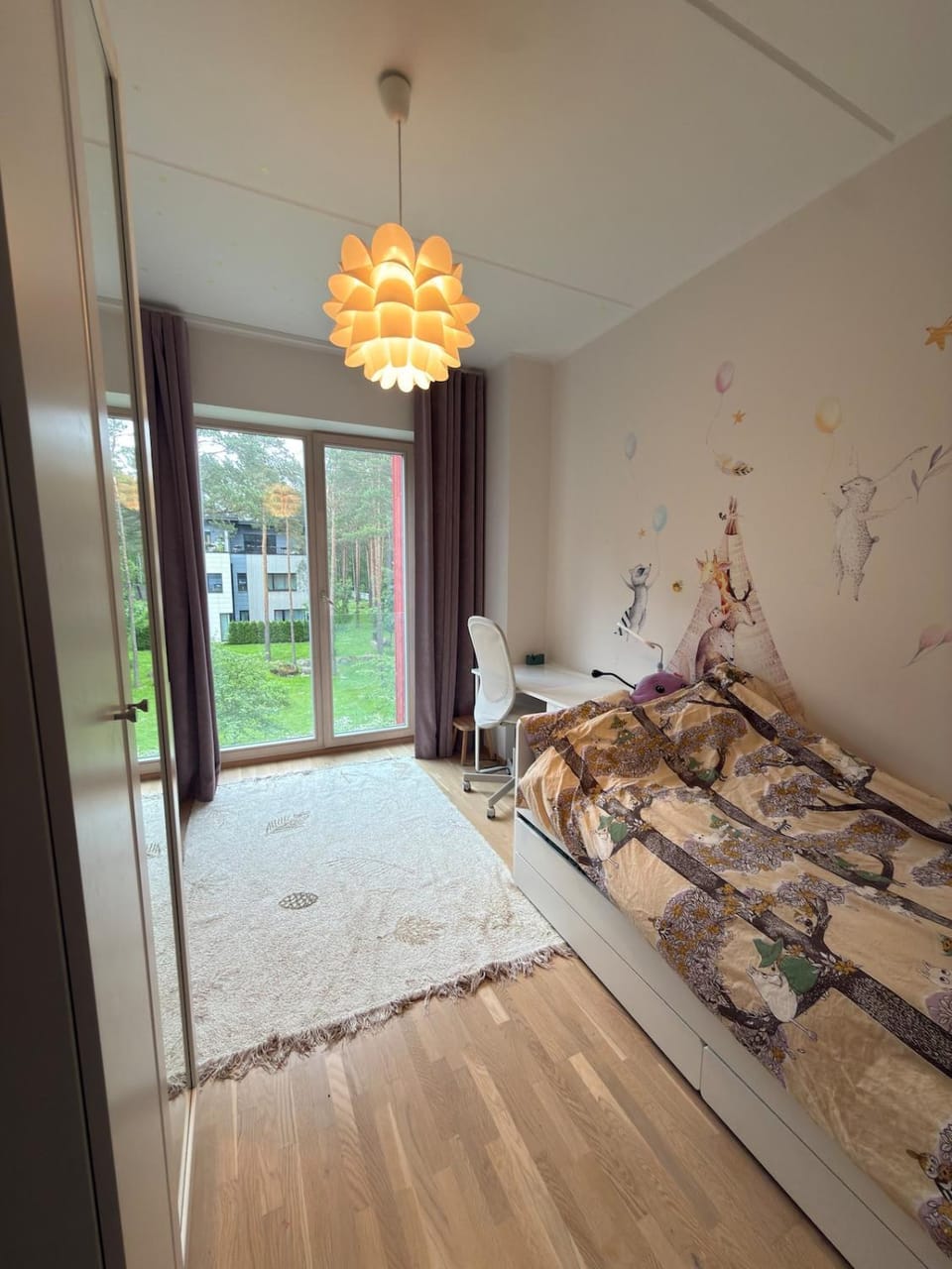 Family Retreat by Forest & Train Free Parking Apartment in Tallinn
