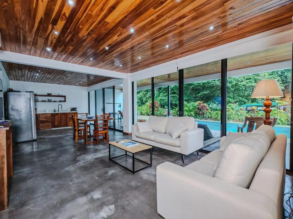 TV and multimedia, Living room, Dining area, Garden view, Swimming pool, pet friendly, kitchen, air conditioner