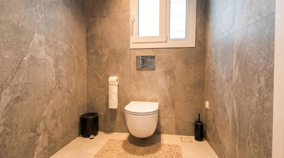 Sunset Sea View Suite Apartment in Alimos